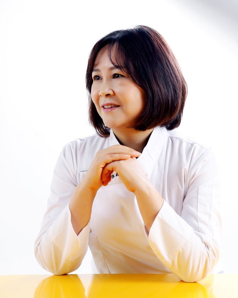 안희정 교수 이미지